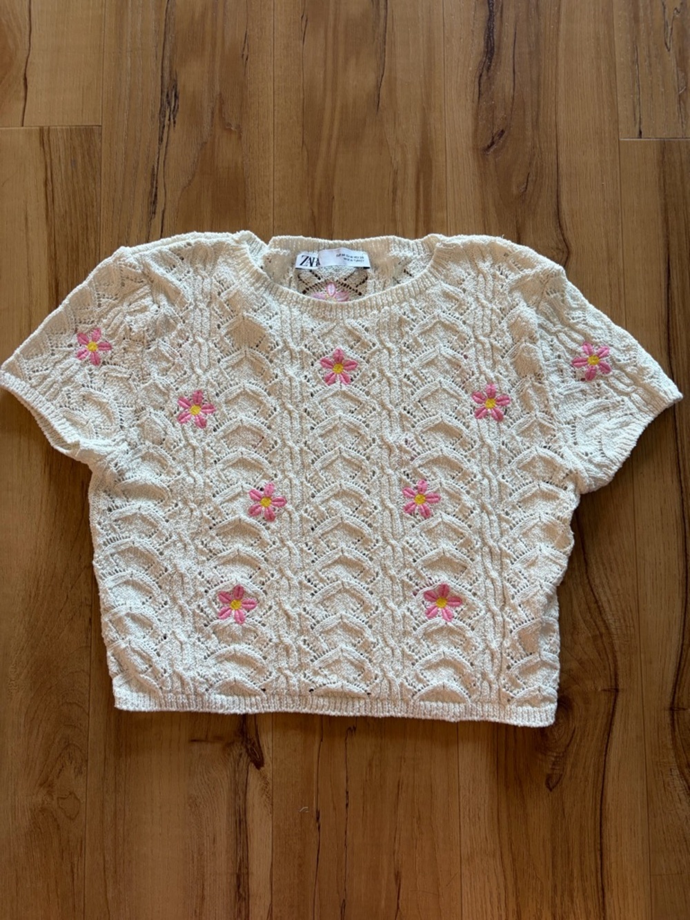 Zara Cream Crochet Knit Sweater with Pink Daisy Flowers